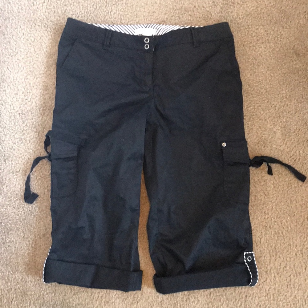 White hours black market cargo Capri